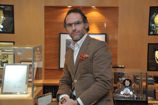 New York Times – When &lsquo;Closed&rsquo; Means Business Is Booming